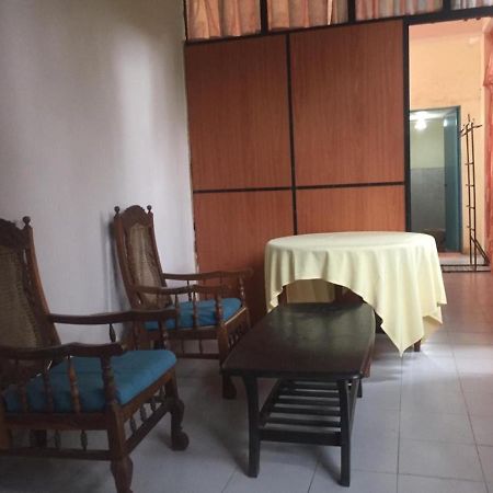 Hotel Shalini Anuradhapura Exterior foto